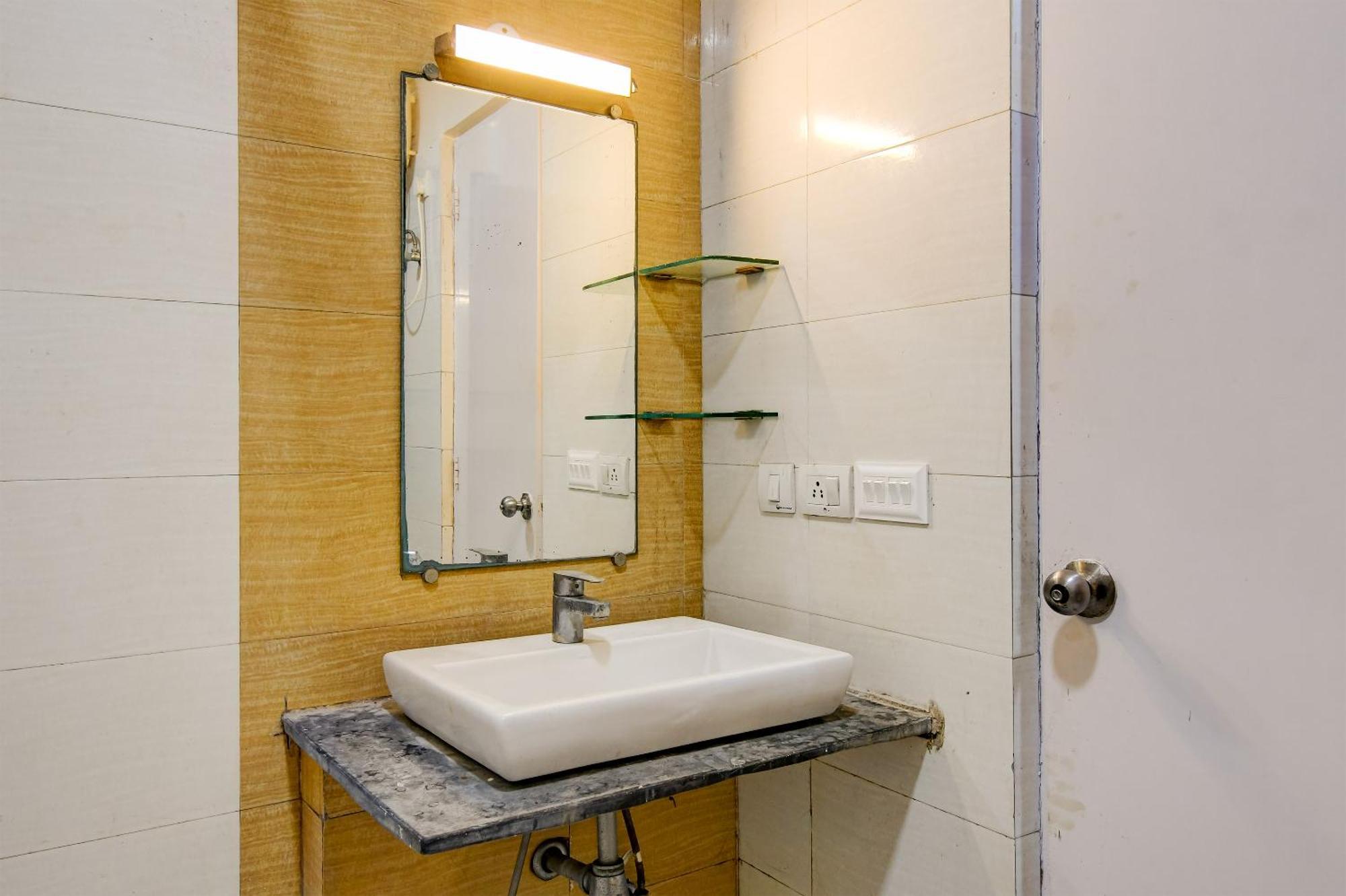 Hotel Urban Asia Колката Екстериор снимка