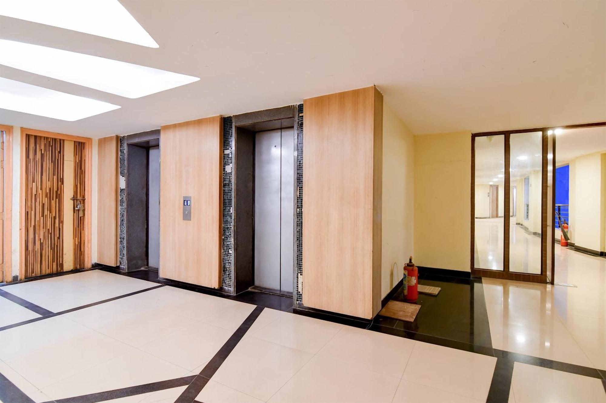 Hotel Urban Asia Колката Екстериор снимка